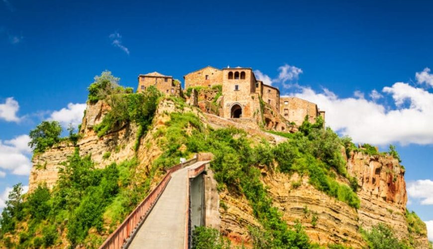 Tour in bike: Civita di Bagnoregio