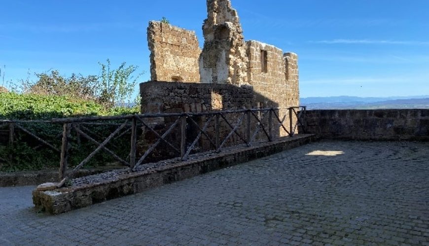 Tour in bike: da Bolsena verso il borgo fantasma di Celleno e Sant’Angelo di Roccalvecce